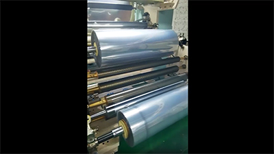Laminadora solventless para materiais decorativos